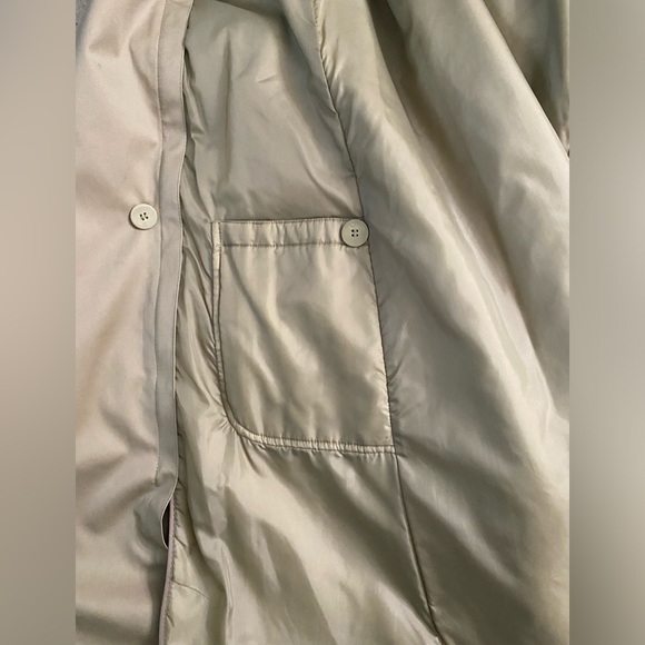 Signature Expressions Woman's Size 6P Trench Coat Tan Belted In/Out Lining Tan - Picture 10 of 16